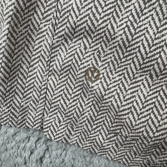 Lululemon T.H.E. Lined Short Mens Grey Stretch Aztec No Tag 28" - Picture 7 of 8